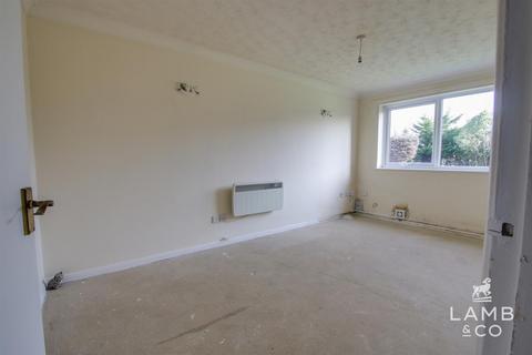 1 bedroom flat for sale, Kelvedon Court, Great Clacton CO15