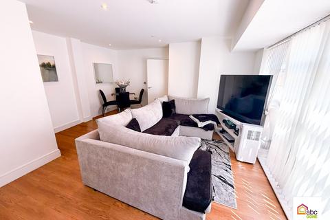 1 bedroom flat for sale, Flat 1 Dalwood House, 73 London Road, Romford, RM7 9DF, UK