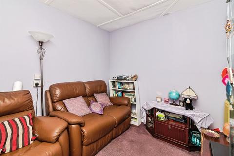 1 bedroom detached bungalow for sale, Willow Road, Lowestoft