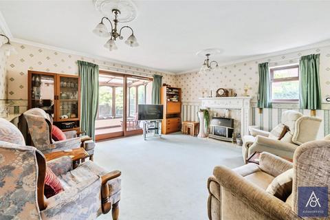 3 bedroom bungalow for sale, Steane View, Northamptonshire NN13