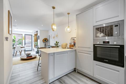 2 bedroom end of terrace house for sale, Highgate Walk, London