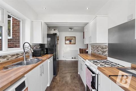 3 bedroom terraced house for sale, Walnut Tree Road, Dagenham RM8