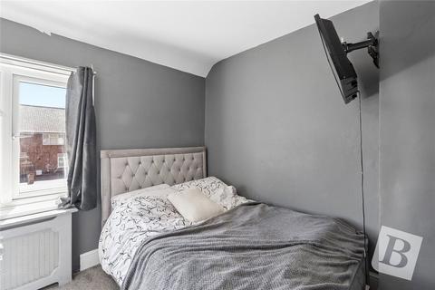 3 bedroom terraced house for sale, Walnut Tree Road, Dagenham RM8