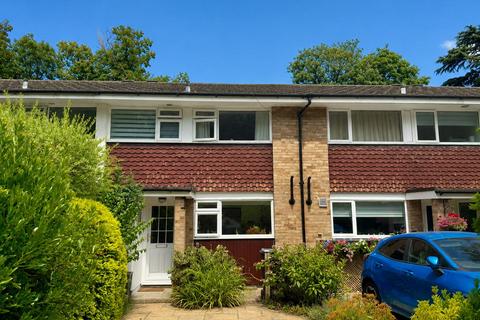 Holmwood Close, Cheam, SM2