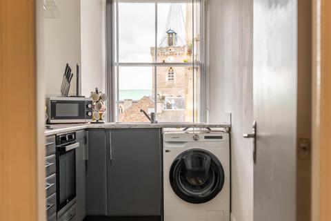 1 bedroom house for sale, High Street, Perth