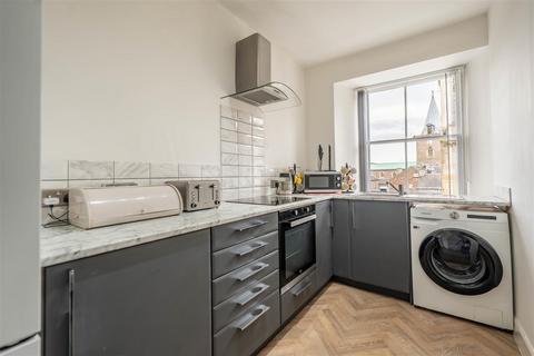 1 bedroom house for sale, High Street, Perth
