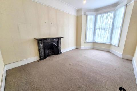 3 bedroom maisonette for sale, Ongar Road, London, SW6 1SJ