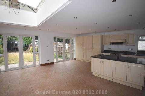 5 bedroom semi-detached house for sale, Renters Avenue, London