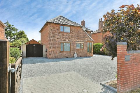 3 bedroom detached house for sale, Cromer Road, Norwich