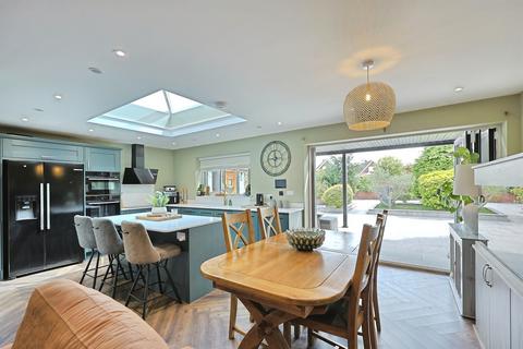 3 bedroom detached house for sale, Cromer Road, Norwich