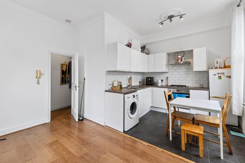 1 bedroom flat for sale, Askew Road, London