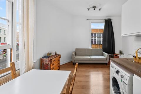 1 bedroom flat for sale, Askew Road, London