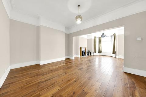 4 bedroom terraced house for sale, St. Albans Road, Seven Kings, IG3