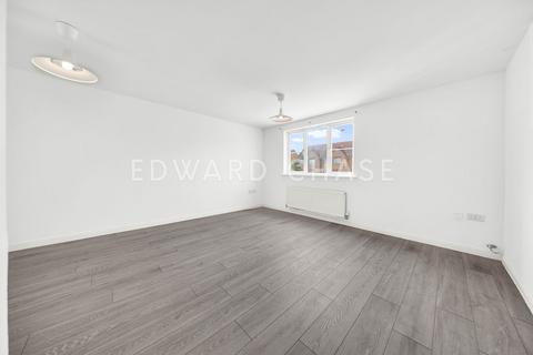 2 bedroom apartment for sale, Bengeo Gardens, Chadwell Heath, RM6