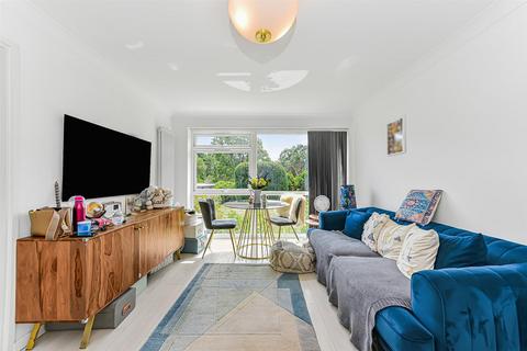 1 bedroom flat for sale, Phoenix Court, Chingford Avenue, Chingford