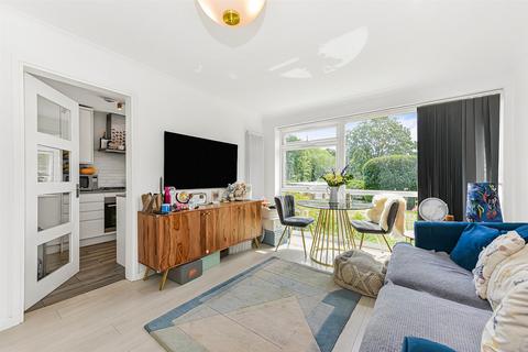 1 bedroom flat for sale, Phoenix Court, Chingford Avenue, Chingford