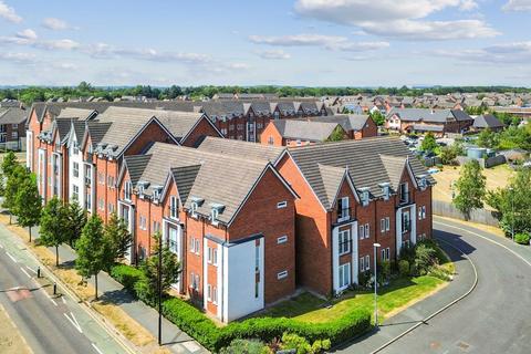 2 bed flat/apartment for rent in Louisiana Drive, Great Sankey, WA5