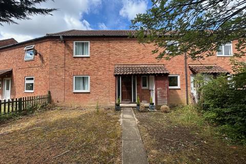 3 bedroom terraced house to rent, Glazier Drive, Neath Hill
