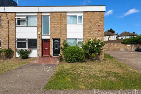 Neale Court, Hornchurch, RM11