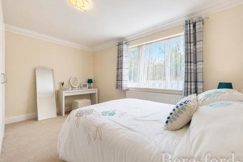 1 bedroom maisonette for sale, Neale Court, Hornchurch, RM11