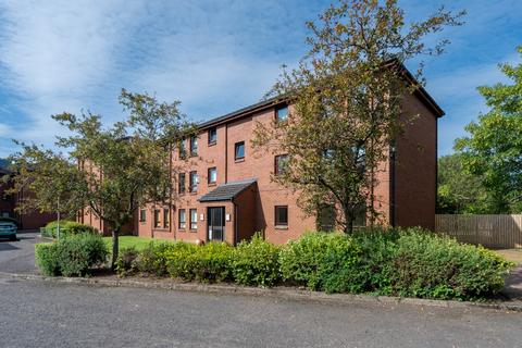 2 bed flat/apartment for rent in Caird Gardens, Hamilton, South Lanarkshire, ML3