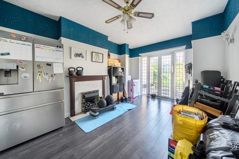 3 bedroom end of terrace house for sale, Penderry Rise, London