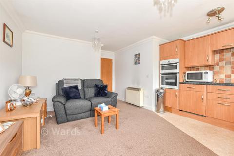 1 bedroom flat for sale, Hoxton Close, Ashford, Kent