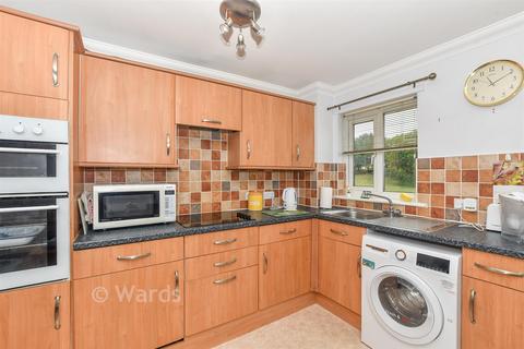 1 bedroom flat for sale, Hoxton Close, Ashford, Kent