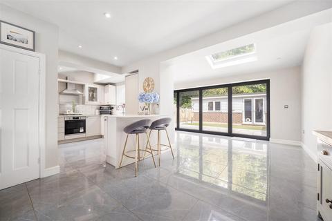 Main Road, Sundridge, Sevenoaks, TN14