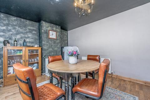 3 bedroom semi-detached house for sale, Peaseland Avenue, Cleckheaton, West Yorkshire, BD19