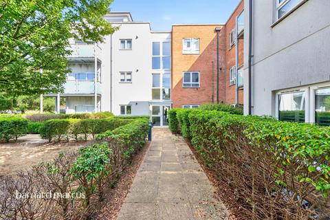 1 bedroom flat for sale, Canalside, Redhill