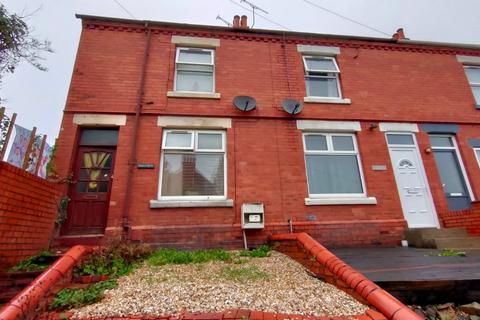 2 bedroom end of terrace house for sale, Fennant Road, Wrexham LL14