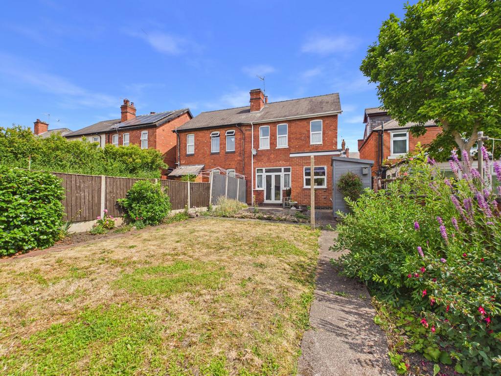 House in Nottingham, Nottinghamshire - View 4