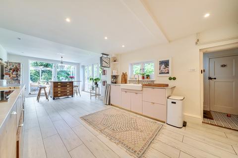 4 bedroom detached house for sale, London Road, Marlborough, SN8