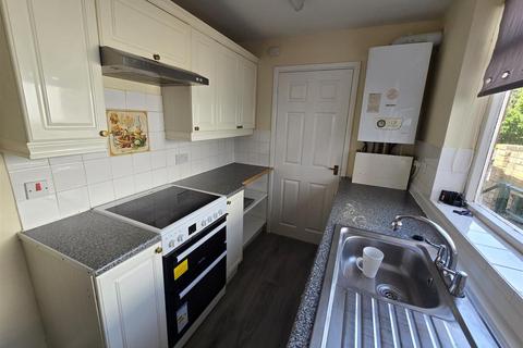3 bedroom terraced house to rent, Albert Road, Worcestershire DY10