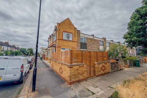 2 bedroom semi-detached house for sale, Murchison Road, London, E10
