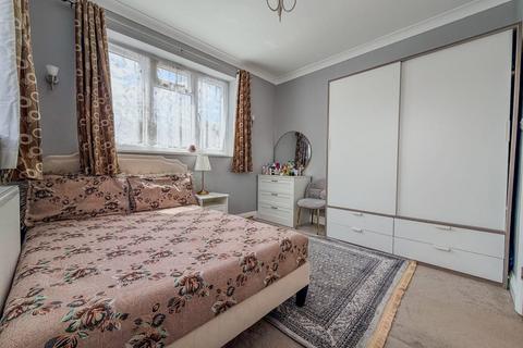 2 bedroom semi-detached house for sale, Murchison Road, London, E10