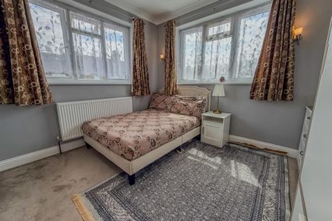 2 bedroom semi-detached house for sale, Murchison Road, London, E10