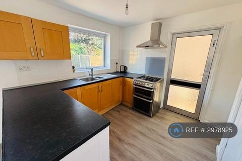 3 bedroom semi-detached house to rent, Tully Avenue, Newton-Le-Willows, WA12