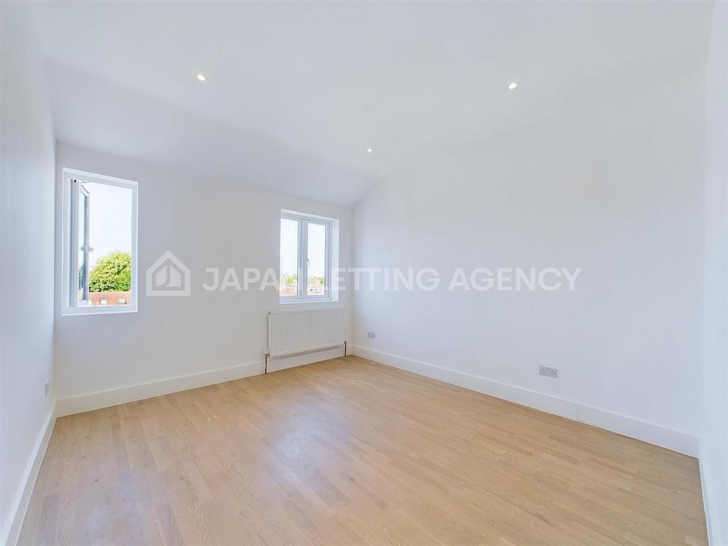 Apartment in London - View 3
