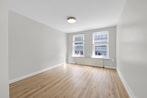 2 bedroom apartment to rent, Cambridge Heath Road, London, E2