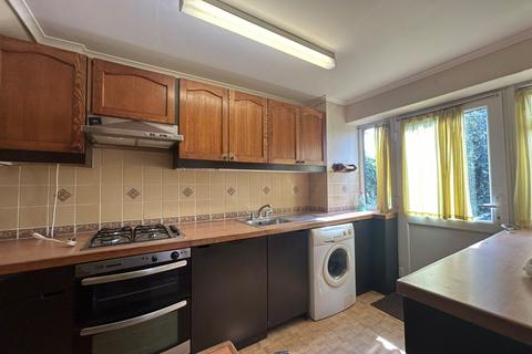 3 bedroom end of terrace house to rent, HAYES UB4