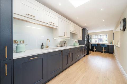 5 bedroom detached house for sale, Queens Road, Weybridge KT13