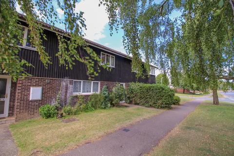 3 bedroom terraced house to rent, 16 Studlands Park Avenue, Newmarket