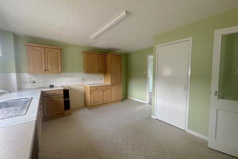 3 bedroom terraced house to rent, 16 Studlands Park Avenue, Newmarket