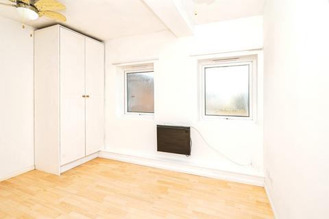 2 bedroom flat for sale, Middle Way, Chinnor