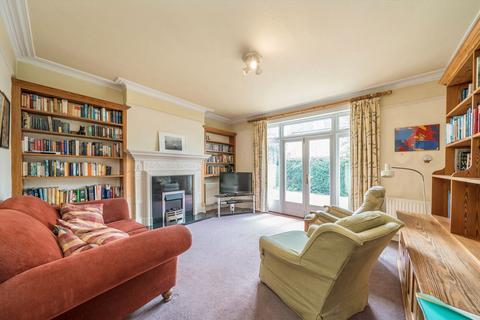 undefined, Clifden Road, Twickenham TW1
