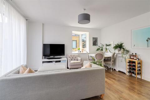 2 bedroom flat for sale, Gilbert House 6 Mill Park, Cambridge CB1