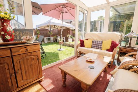 3 bedroom semi-detached house for sale, Woodfield Avenue, Greetland, Halifax