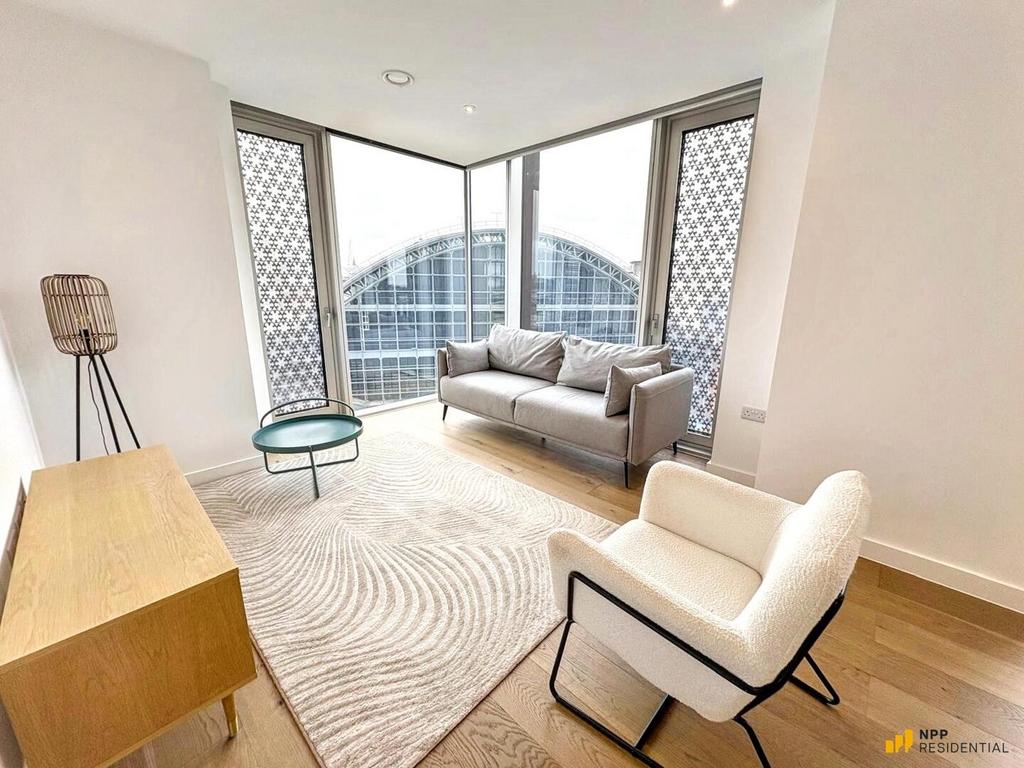 Apartment in Manchester, City Centre - View 3